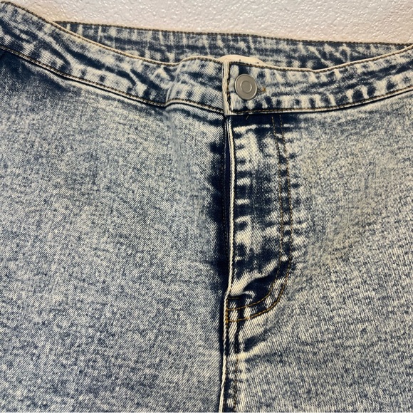 Three Bird Nest Bell Bottom Flare Leg Jeans Blue Denim Women's Size L - Picture 5 of 8